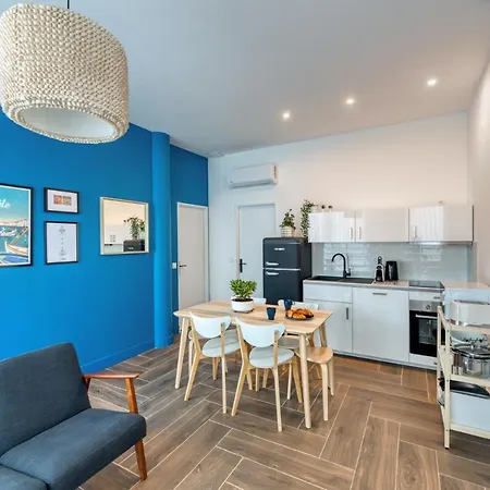 Отель Five To - Gare - Centre-ville Сет