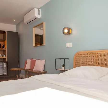 Five To - Gare - Centre-ville Otel