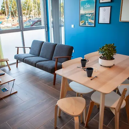 Otel Five To - Gare - Centre-ville