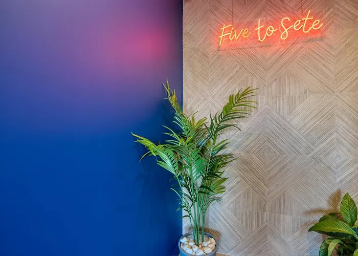 Five To - Gare - Centre-ville * Сет