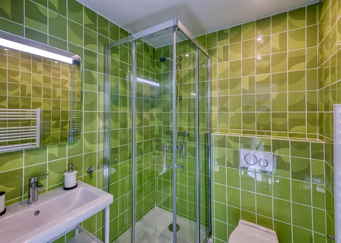 Five To - Gare - Centre-ville Отель