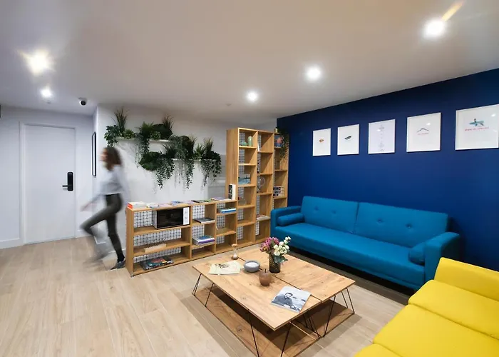 Отель Five To - Gare - Centre-ville Сет