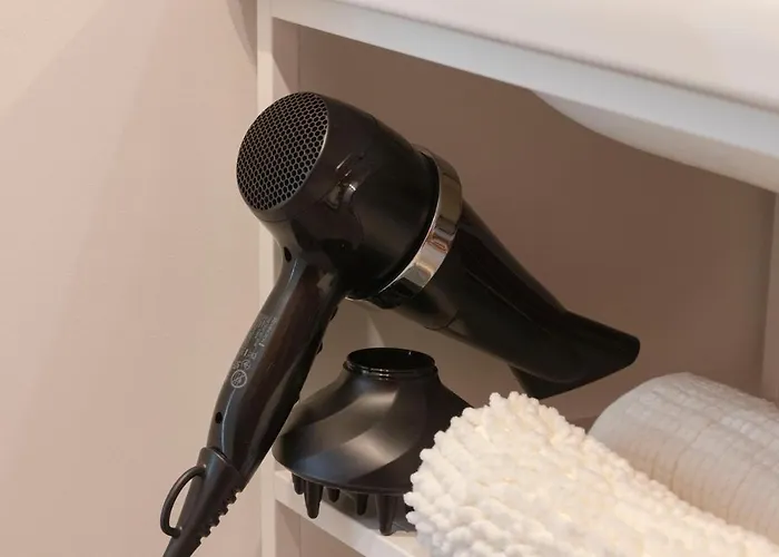 Five To - Gare - Centre-ville Отель *