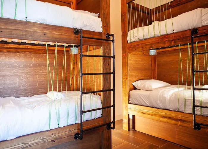 Отель Five To - Gare - Centre-ville *